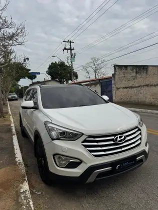 HYUNDAI GRAND SANTA FÉ 3.3 MPFI V6 4WD GASOLINA 4P AUTOMÁTICO HYUNDAI GRAND SANTA FÉ 3.3 MPFI V6 4WD GASOLINA 4P AUTOMÁTICO