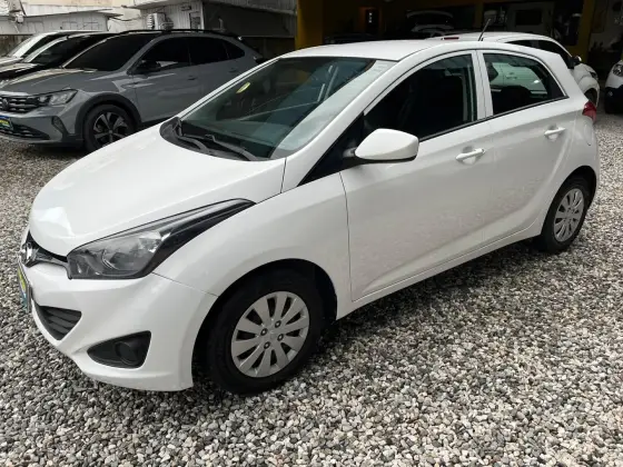 HYUNDAI HB20 1.0 COMFORT 12V FLEX 4P MANUAL HYUNDAI HB20 1.0 COMFORT 12V FLEX 4P MANUAL