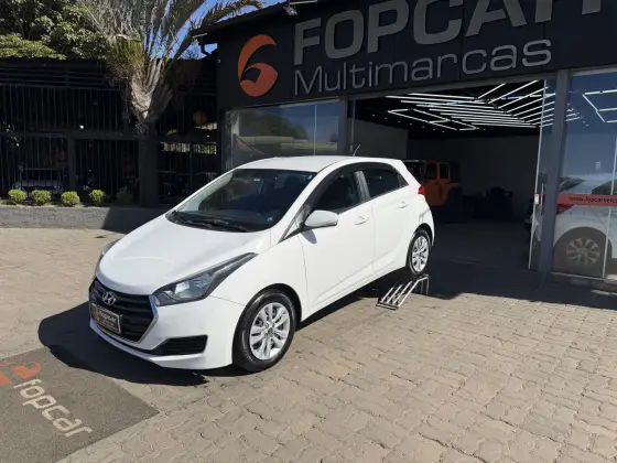 HYUNDAI HB20 1.0 COMFORT PLUS 12V FLEX 4P MANUAL HYUNDAI HB20 1.0 COMFORT PLUS 12V FLEX 4P MANUAL
