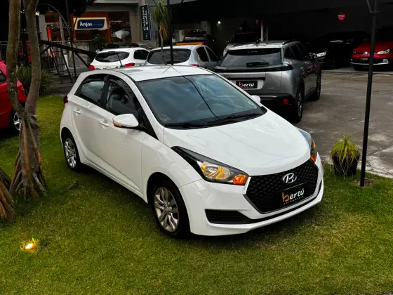 HYUNDAI HB20 1.0 COMFORT PLUS 12V FLEX 4P MANUAL HYUNDAI HB20 1.0 COMFORT PLUS 12V FLEX 4P MANUAL