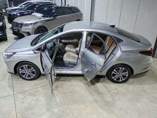 HYUNDAI-HB20S-1.0 TGDI FLEX PLATINUM PLUS AUTOMÁTICO HYUNDAI-HB20S-2024