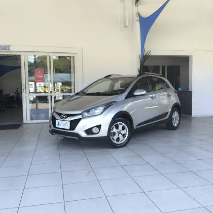 HYUNDAI HB20X 1.6 16V PREMIUM FLEX 4P AUTOMÁTICO HYUNDAI HB20X 1.6 16V PREMIUM FLEX 4P AUTOMÁTICO
