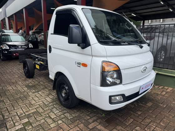 HYUNDAI HR 2.5 LONGO SEM CAÇAMBA 4X2 16V 130CV TURBO INTERCOOLER DIESEL 2P MANUAL