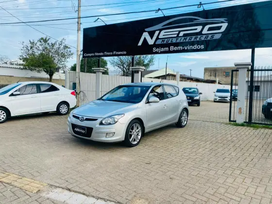 HYUNDAI I30 2.0 MPFI GLS 16V GASOLINA 4P MANUAL HYUNDAI I30 2.0 MPFI GLS 16V GASOLINA 4P MANUAL