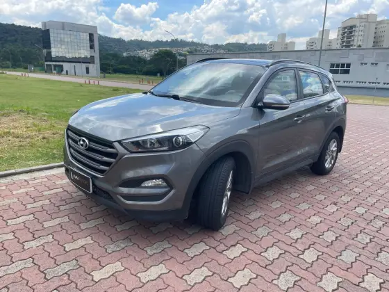 HYUNDAI TUCSON 1.6 16V T-GDI GASOLINA GLS ECOSHIFT HYUNDAI TUCSON 1.6 16V T-GDI GASOLINA GLS ECOSHIFT