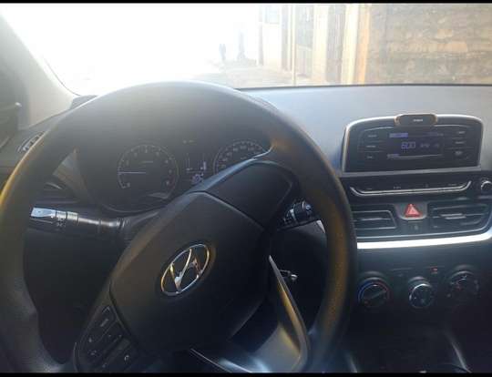 HYUNDAI-HB20-2020