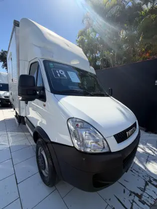 IVECO DAILY 2.3 HPI DIESEL 35S14 CHASSI MANUAL IVECO DAILY 2.3 HPI DIESEL 35S14 CHASSI MANUAL