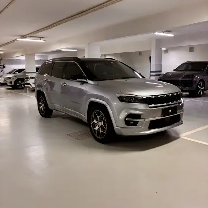 JEEP COMMANDER 1.3 T270 TURBO FLEX OVERLAND AT6 JEEP COMMANDER 1.3 T270 TURBO FLEX OVERLAND AT6