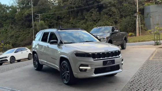 JEEP COMMANDER 2.0 HURRICANE 4 TURBO GASOLINA OVERLAND AT9 JEEP COMMANDER 2.0 HURRICANE 4 TURBO GASOLINA OVERLAND AT9