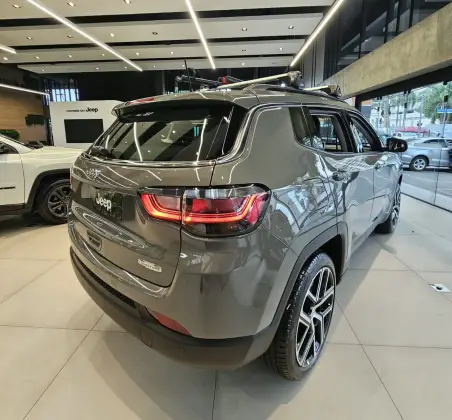 JEEP COMPASS 1.3 T270 TURBO FLEX LONGITUDE AT6 JEEP COMPASS 1.3 T270 TURBO FLEX LONGITUDE AT6
