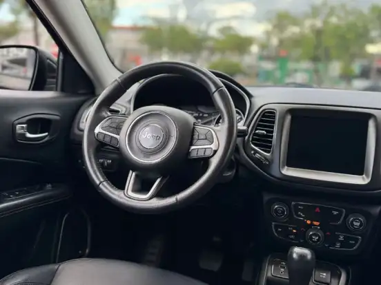 JEEP-COMPASS-2.0 16V FLEX LONGITUDE AUTOMÁTICO JEEP-COMPASS-2017