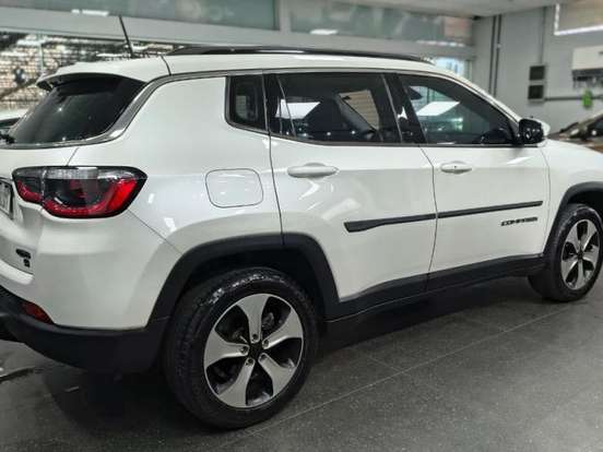JEEP-COMPASS-2.0 16V DIESEL LONGITUDE 4X4 AUTOMÁTICO JEEP-COMPASS-2017