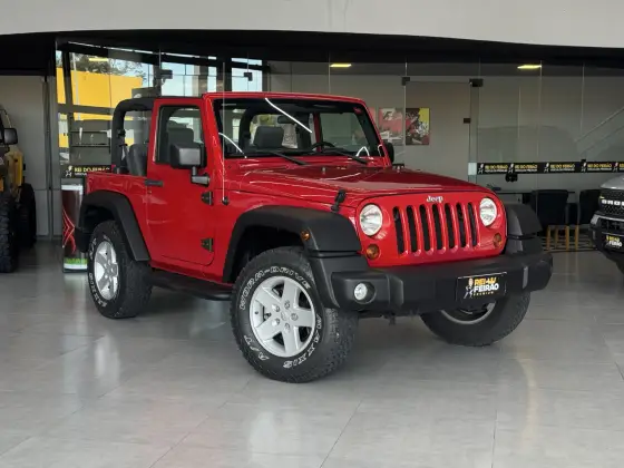 JEEP WRANGLER 3.8 UNLIMITED SPORT 4X4 CAPOTA DUPLA V6 GASOLINA 4P AUTOMÁTICO