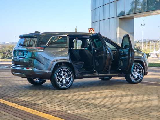 JEEP-COMMANDER-1.3 T270 TURBO FLEX OVERLAND AT6 JEEP-COMMANDER-2022