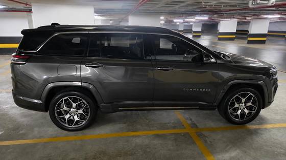 JEEP COMMANDER 2.0 TD380 TURBO DIESEL OVERLAND AT9
