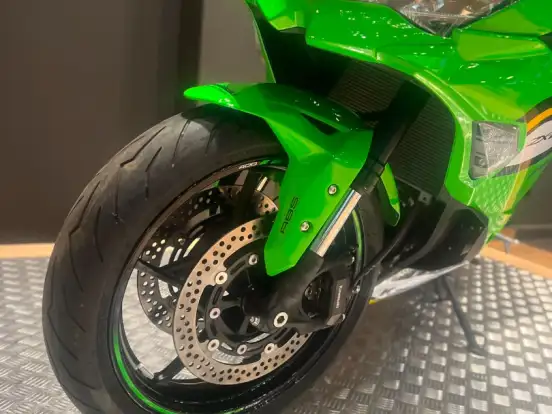 KAWASAKI-NINJA ZX-4RR KAWASAKI-NINJA ZX-4RR-2025