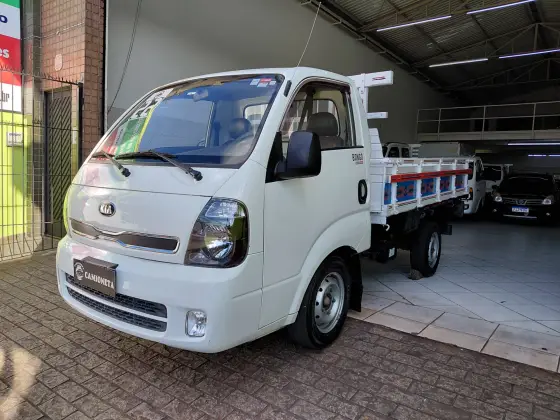 KIA BONGO 2.5 TD DIESEL STD CS MANUAL KIA BONGO 2.5 TD DIESEL STD CS MANUAL