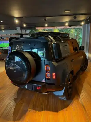 LAND ROVER-DEFENDER-2024