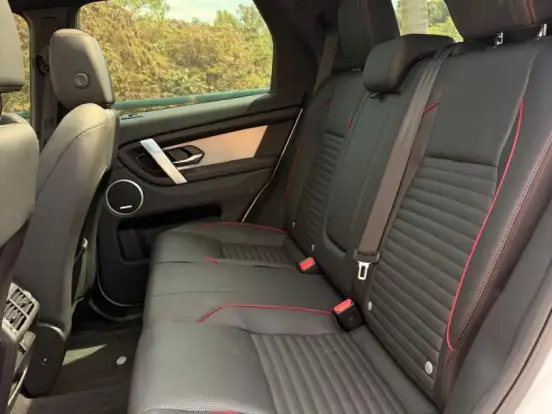 LAND ROVER-DISCOVERY SPORT-2.0 P250 TURBO FLEX R-DYNAMIC SE AUTOMÁTICO LAND ROVER-DISCOVERY SPORT-2023