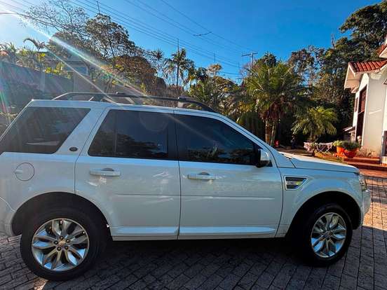 LAND ROVER-FREELANDER 2-2.2 SE SD4 16V TURBO DIESEL 4P AUTOMÁTICO LAND ROVER-FREELANDER 2-2014