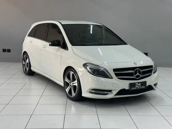 MERCEDES-BENZ B 200 1.6 SPORT TURBO GASOLINA 4P AUTOMÁTICO MERCEDES-BENZ B 200 1.6 SPORT TURBO GASOLINA 4P AUTOMÁTICO