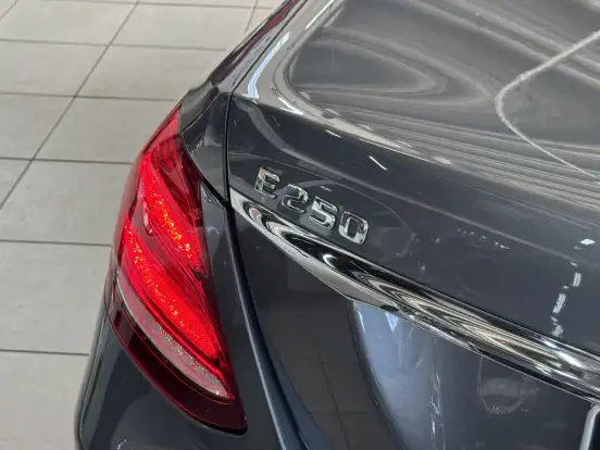 MERCEDES-BENZ-E 250-2017