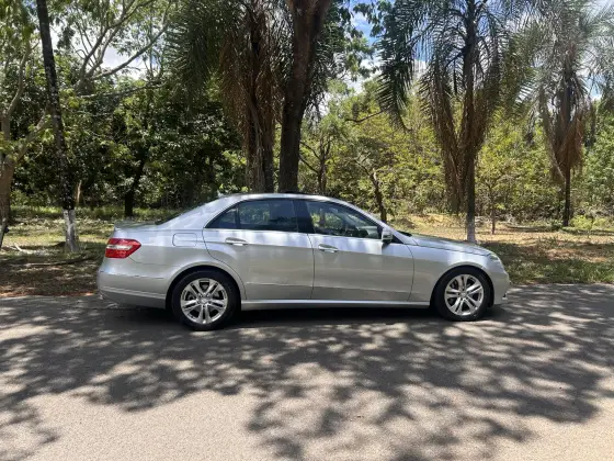 MERCEDES-BENZ E 350 3.5 AVANTGARDE EXECUTIVE V6 GASOLINA 4P AUTOMÁTICO MERCEDES-BENZ E 350 3.5 AVANTGARDE EXECUTIVE V6 GASOLINA 4P AUTOMÁTICO