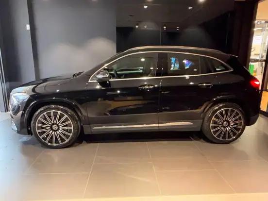 MERCEDES-BENZ-GLA 200-2026