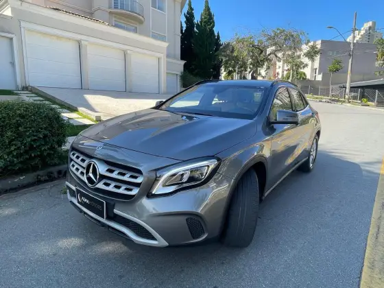 MERCEDES-BENZ GLA 200 1.6 CGI FLEX STYLE 7G-DCT MERCEDES-BENZ GLA 200 1.6 CGI FLEX STYLE 7G-DCT
