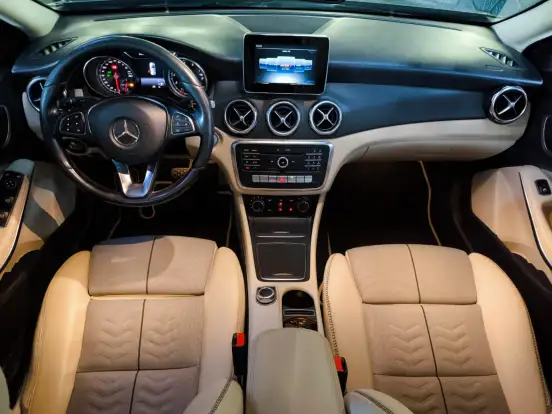 MERCEDES-BENZ-GLA 200-1.6 CGI FLEX STYLE 7G-DCT MERCEDES-BENZ-GLA 200-2018