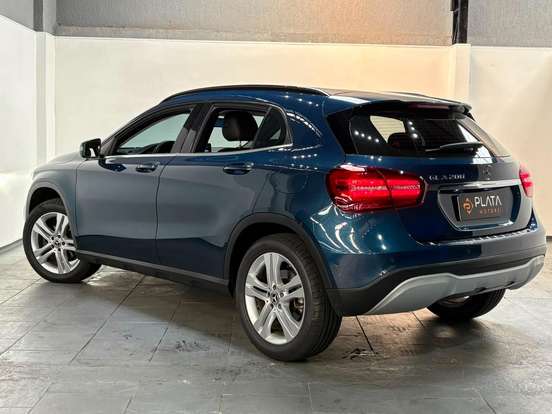 MERCEDES-BENZ-GLA 200-2019