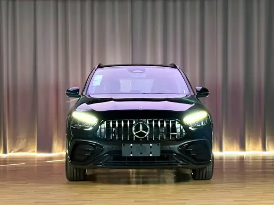 MERCEDES-BENZ-GLA 35 AMG-2025