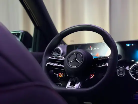 MERCEDES-BENZ-GLA 35 AMG-2025