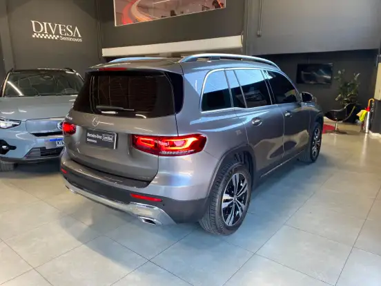 MERCEDES-BENZ-GLB 200-2021