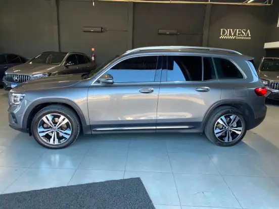 MERCEDES-BENZ-GLB 200-2021