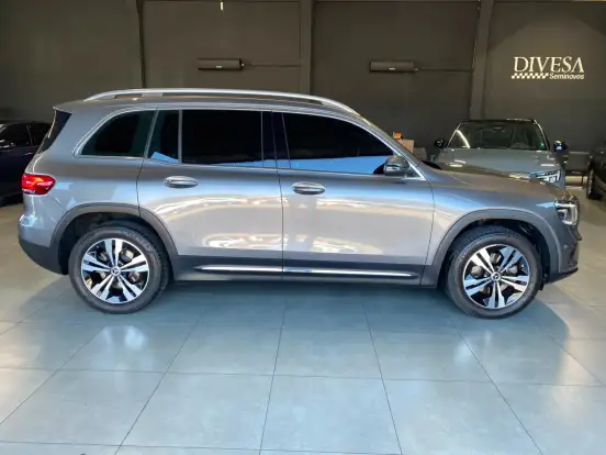 MERCEDES-BENZ-GLB 200-2021