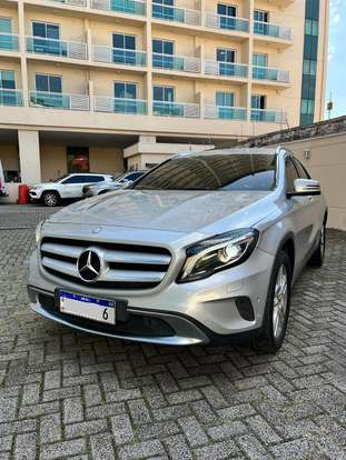 MERCEDES-BENZ-GLA 200-2016