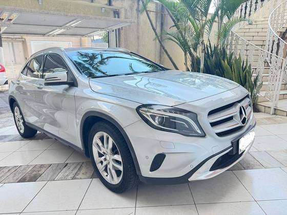 MERCEDES-BENZ GLA 200 1.6 CGI ADVANCE 16V TURBO GASOLINA 4P AUTOMÁTICO