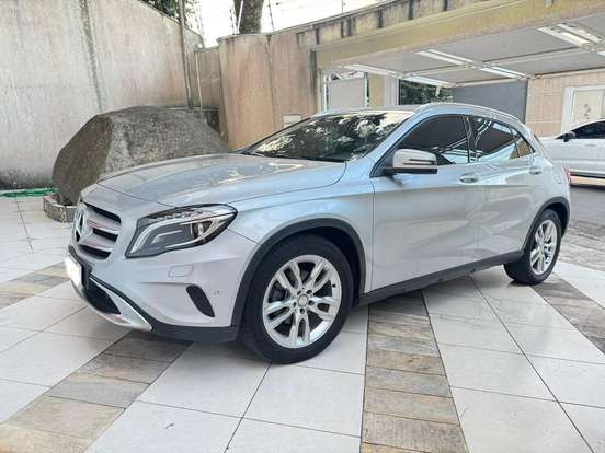 MERCEDES-BENZ-GLA 200-2014