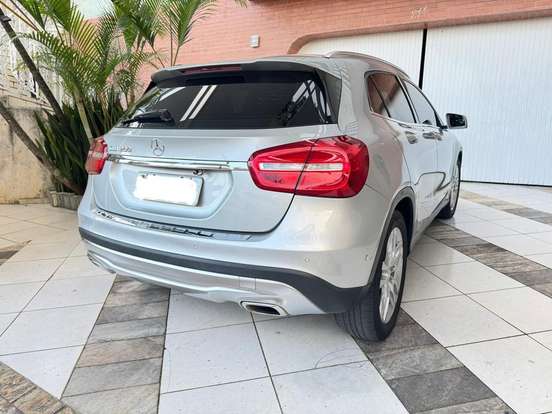 MERCEDES-BENZ-GLA 200-2014