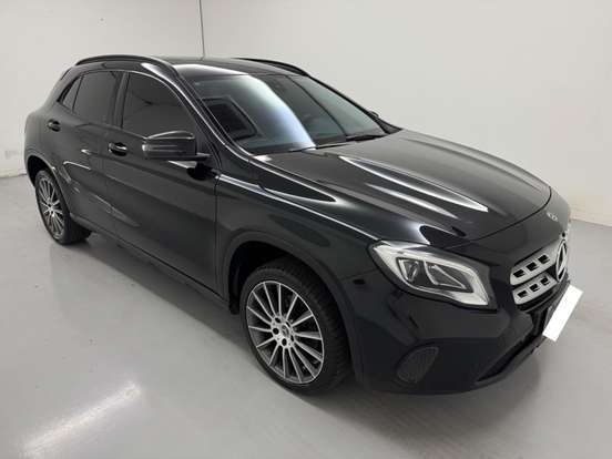 MERCEDES-BENZ-GLA 200-2018