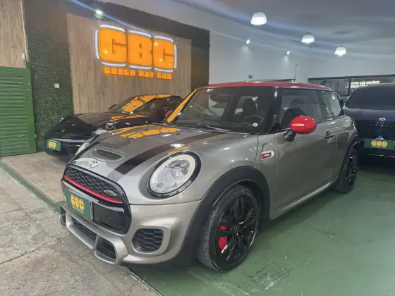 MINI COOPER 2.0 JOHN COOPER WORKS 16V TURBO GASOLINA 2P AUTOMATICO MINI COOPER 2.0 JOHN COOPER WORKS 16V TURBO GASOLINA 2P AUTOMATICO