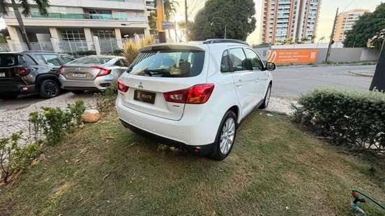 MITSUBISHI-ASX-2014