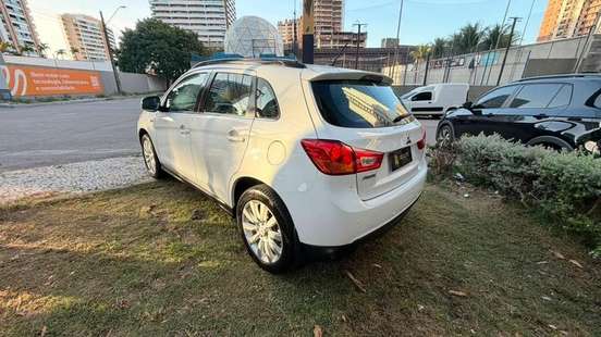 MITSUBISHI-ASX-2014