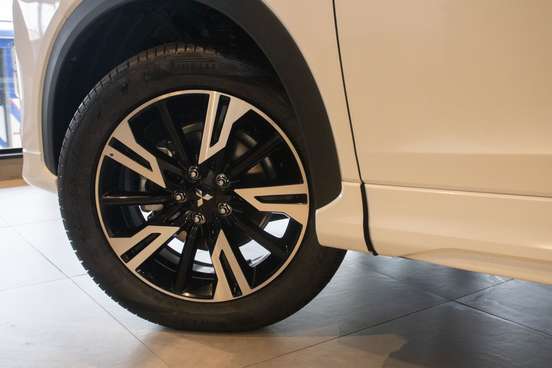 MITSUBISHI-ECLIPSE CROSS-1.5 MIVEC TURBO GASOLINA HPE CVT MITSUBISHI-ECLIPSE CROSS-2026