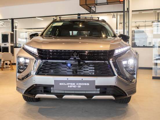MITSUBISHI-ECLIPSE CROSS-1.5 MIVEC TURBO GASOLINA HPE-S CVT MITSUBISHI-ECLIPSE CROSS-2025
