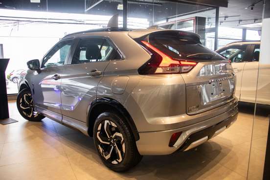 MITSUBISHI-ECLIPSE CROSS-2025