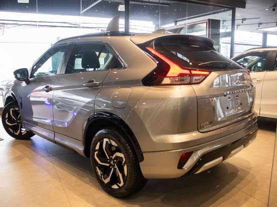 MITSUBISHI-ECLIPSE CROSS-1.5 MIVEC TURBO GASOLINA HPE-S CVT MITSUBISHI-ECLIPSE CROSS-2025