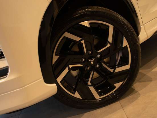 MITSUBISHI-ECLIPSE CROSS-1.5 MIVEC TURBO GASOLINA HPE-S CVT MITSUBISHI-ECLIPSE CROSS-2026