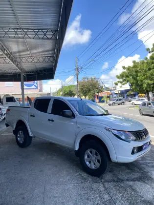 MITSUBISHI L200 TRITON 2.4 16V TURBO DIESEL GL CD 4X4 MANUAL